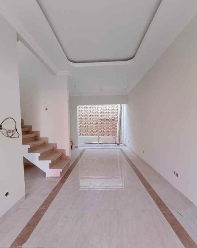 rumah siap huni di kelapa dua kebon jeruk jakbar