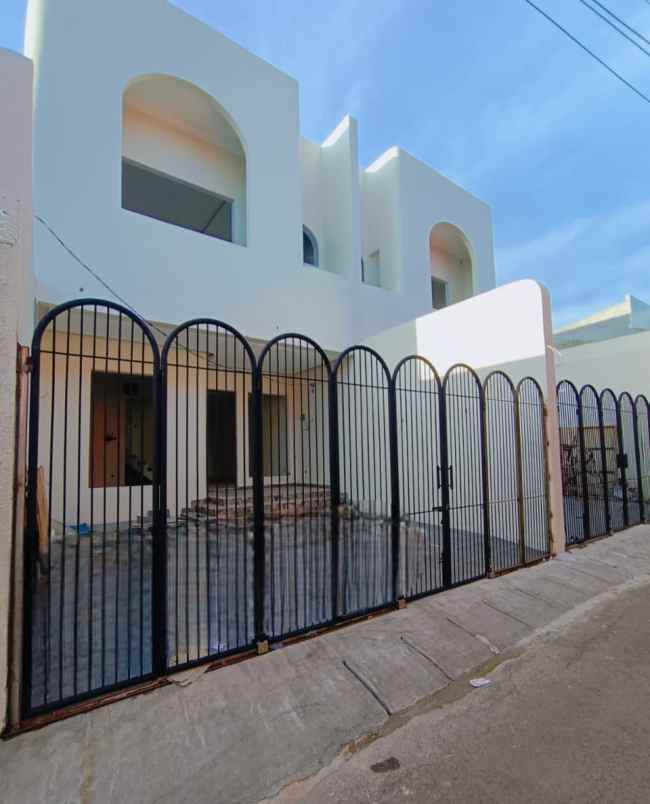 rumah siap huni di kelapa dua kebon jeruk jakbar