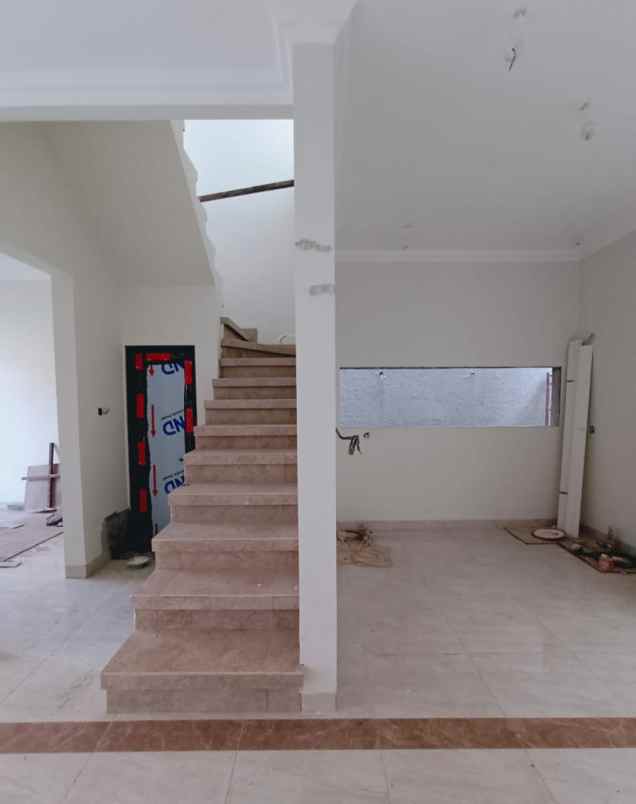 rumah siap huni di kelapa dua kebon jeruk jakbar