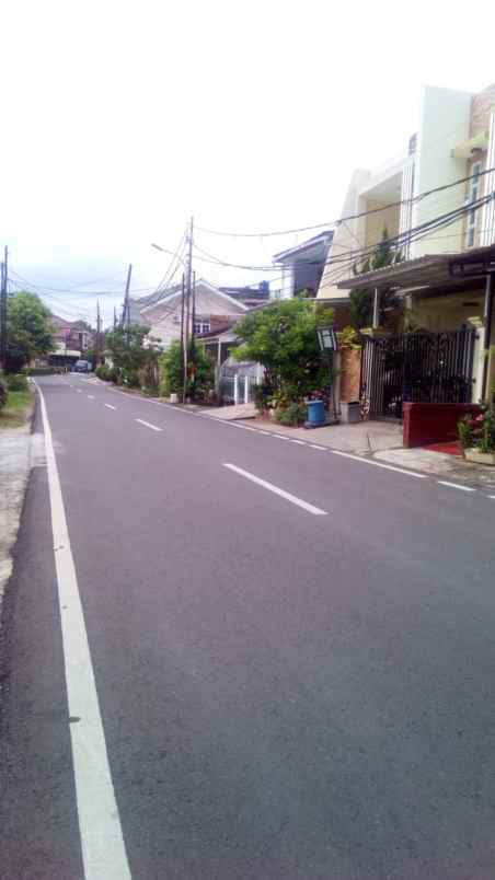 rumah siap huni di komplek pondok kelapa jakarta timur