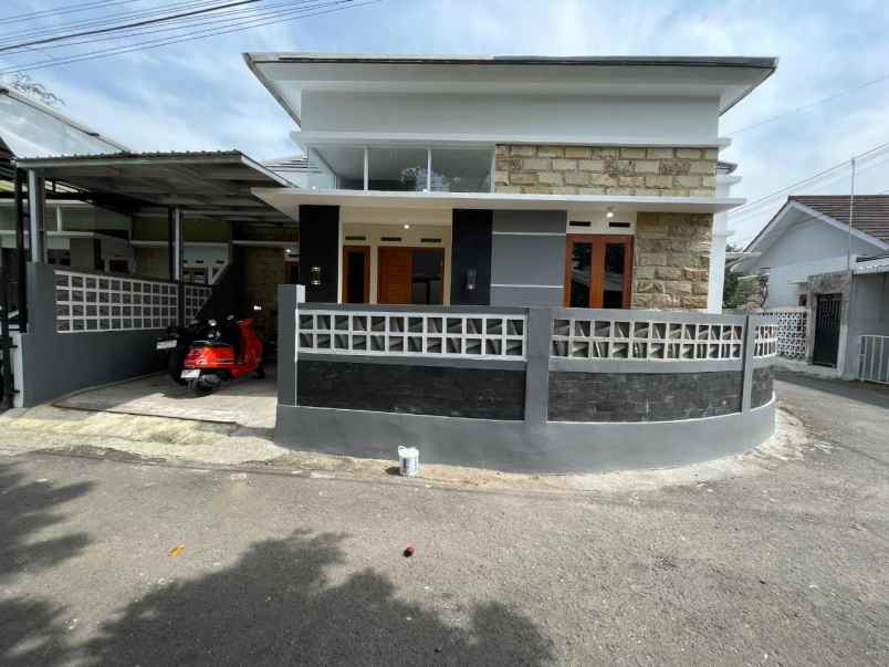 rumah siap huni hook dekat pasar sleman