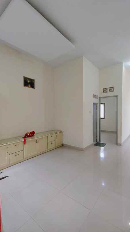 rumah siap huni rapih terawat di griyaloka bsd