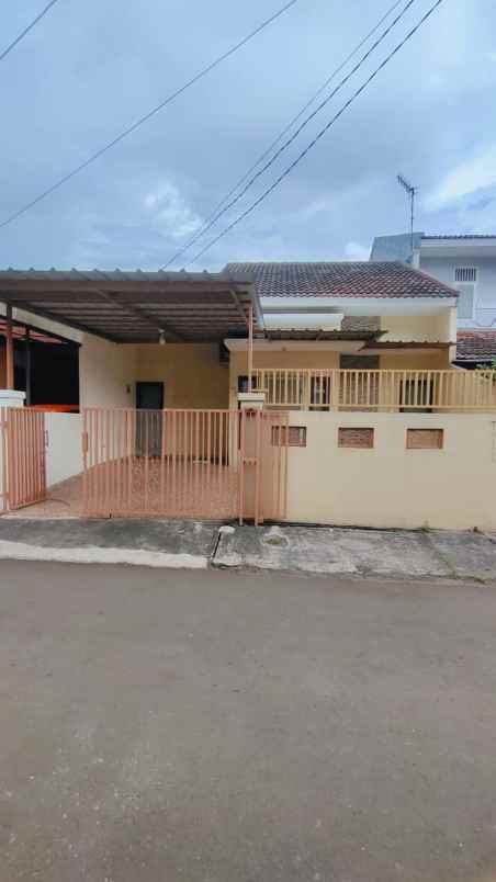 rumah siap huni rapih terawat di griyaloka bsd