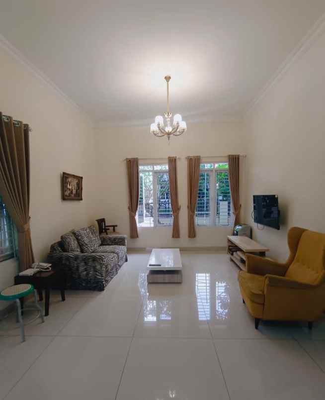 rumah siap huni semi furnished di pesanggrahan