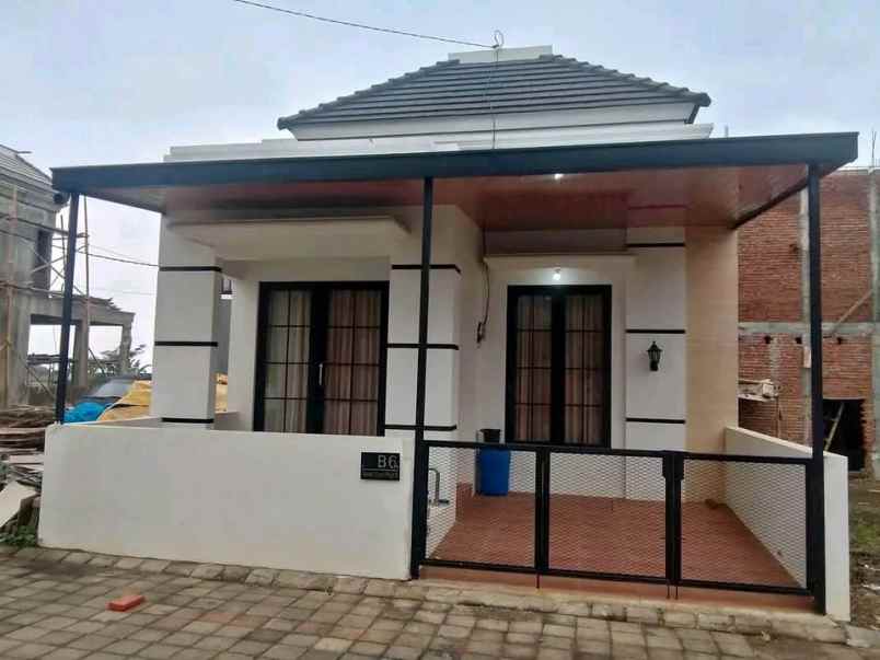 rumah villa karangploso malang dekat wisata kota batu