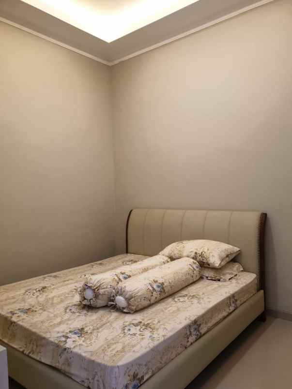 sukolilo dian regency minimalis siap huni harga 1m an