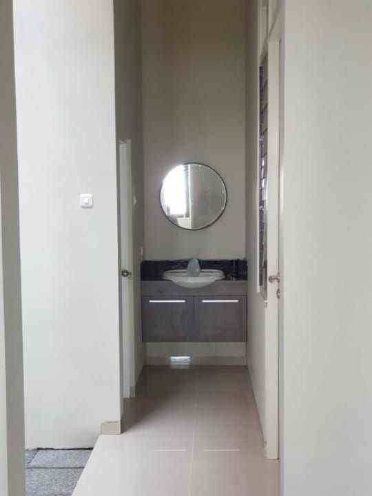 sukolilo dian regency minimalis siap huni harga 1m an