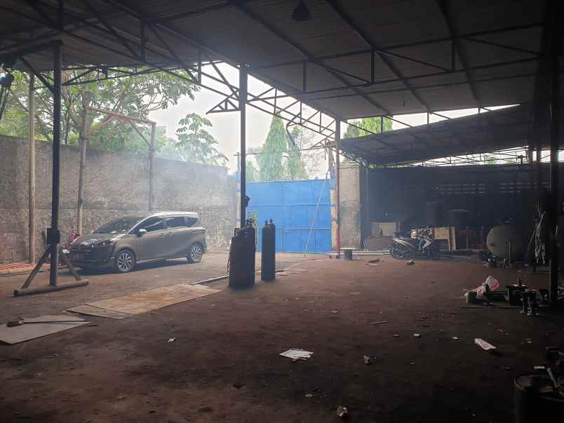 tanah di pinngir jalan mess al jatisampurna jual cepat