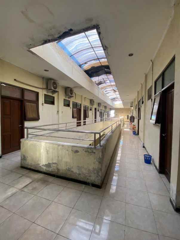 umah kost aktif dekat uk petra