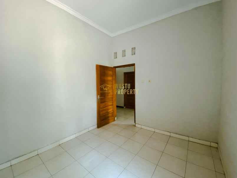 2 unit rumah baru dekat bandara adi sutjipto kalasan