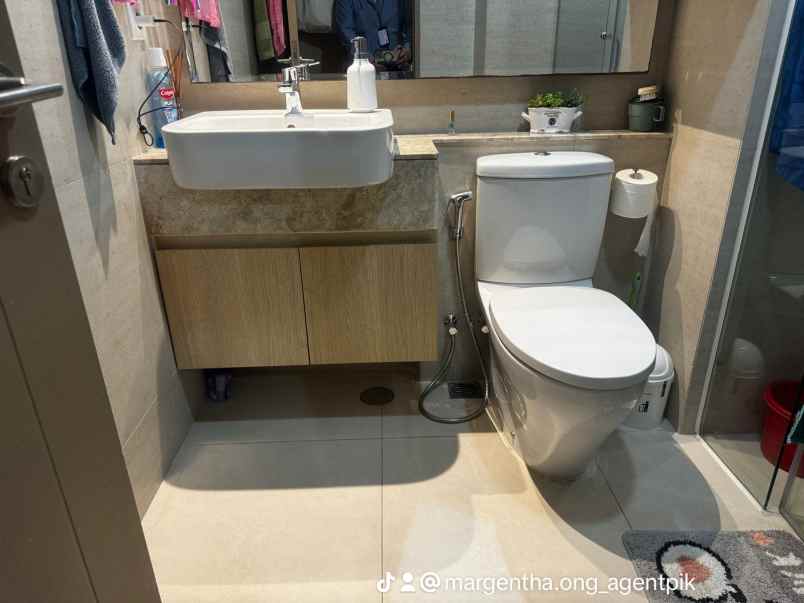 apartemen gold coast pik furnished sea view