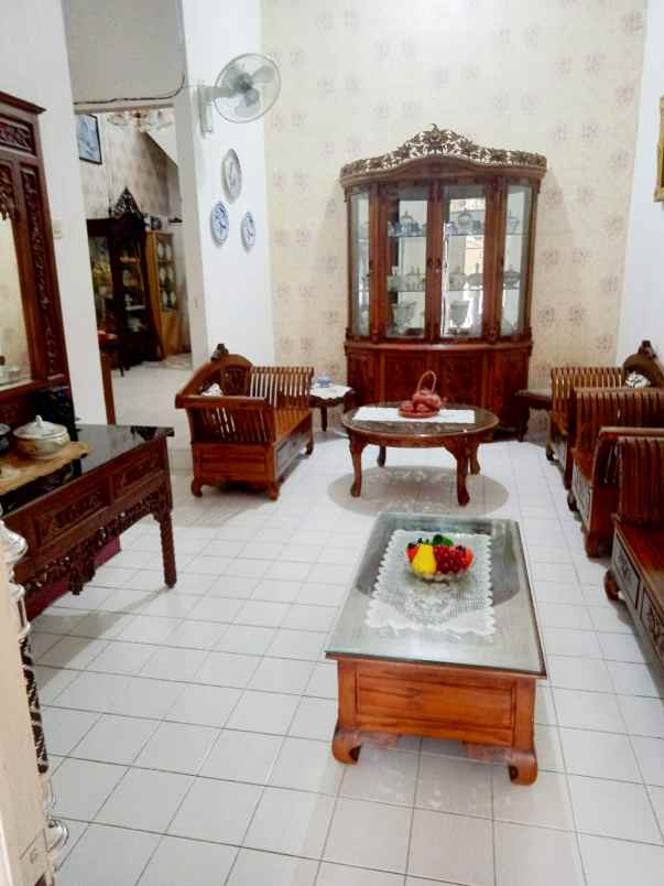 dijual cepat rumah 2 lantai