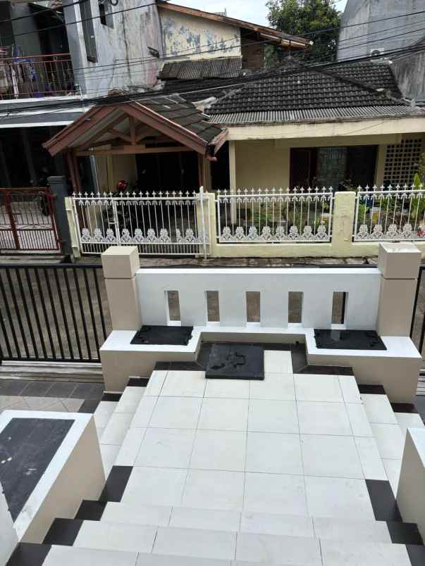 dijual cepat rumah bagus di bcs minimalis harga ok