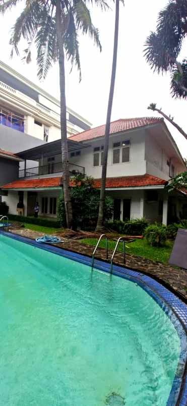 dijual cepat rumah di jln solo menteng jakarta pusat