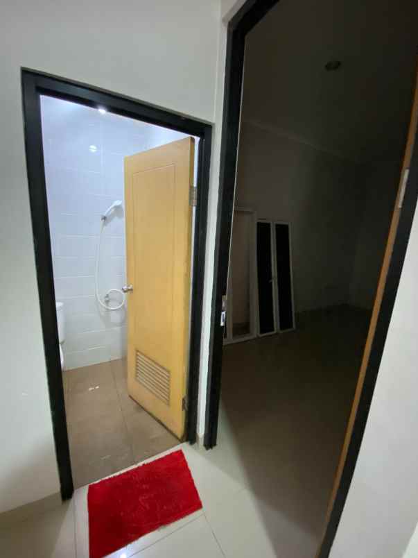 dijual cepat rumah metland transyogi