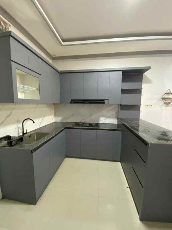 dijual cepat rumah metland transyogi