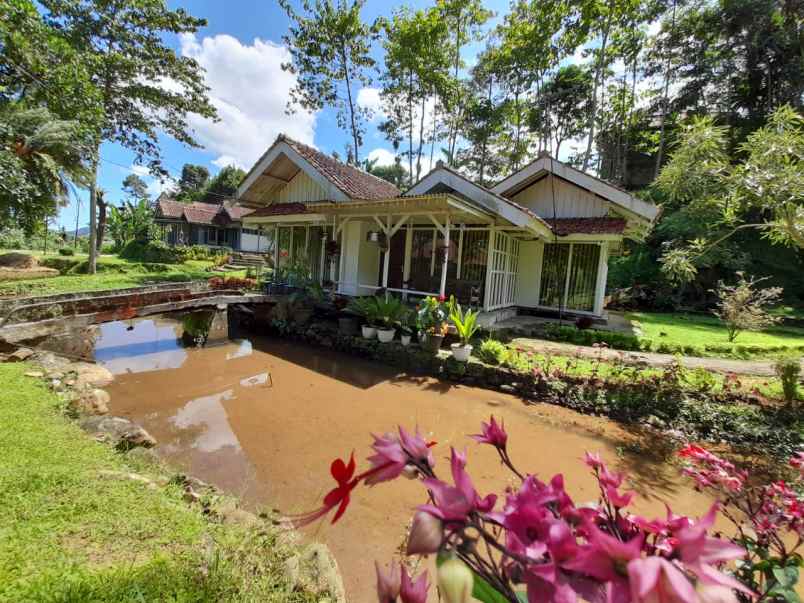 dijual cibulan river cottage lokasi cisarua kab