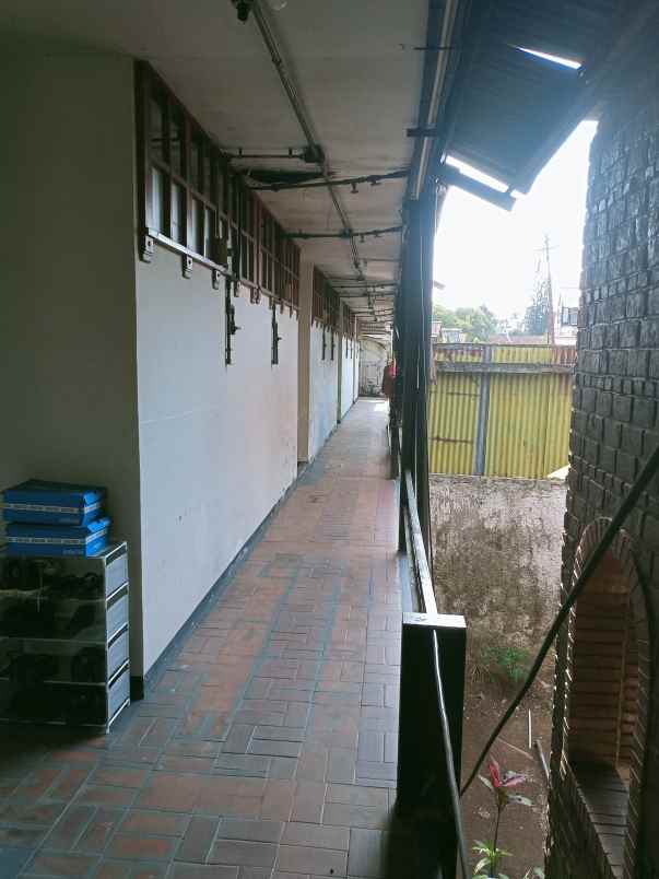 dijual kost jl cihaur no 6 kel dago