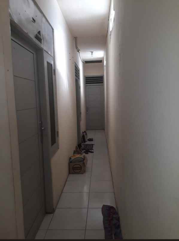 dijual kost jln nanas flamboyan utan