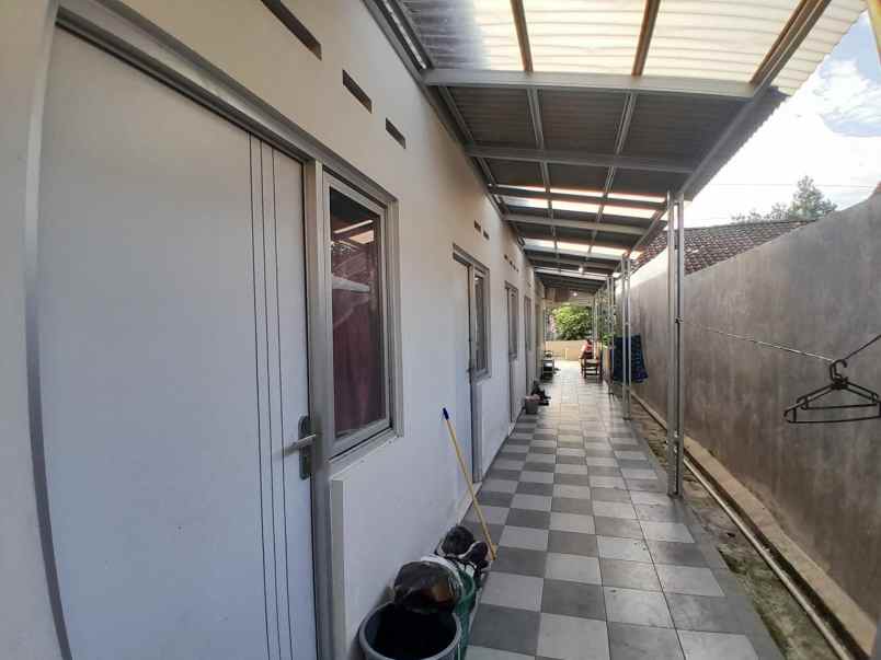 dijual kost purwomartani