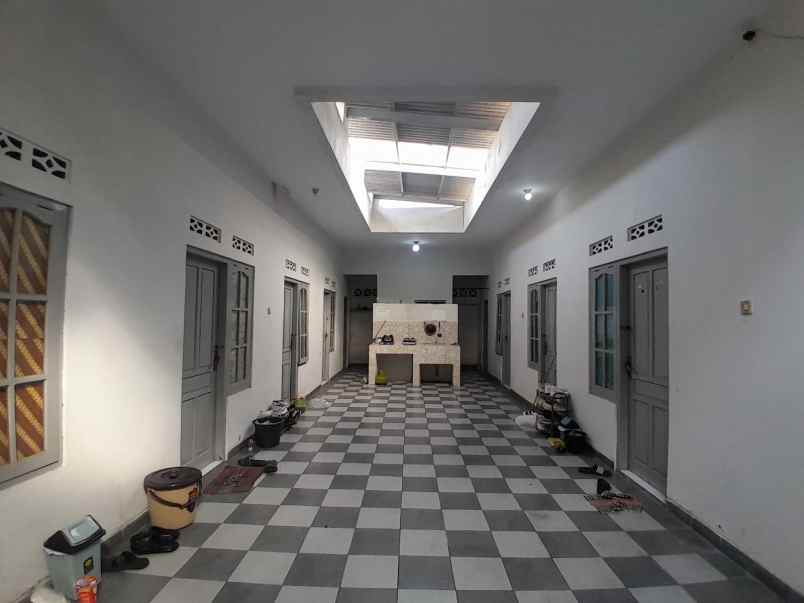 dijual kost purwomartani