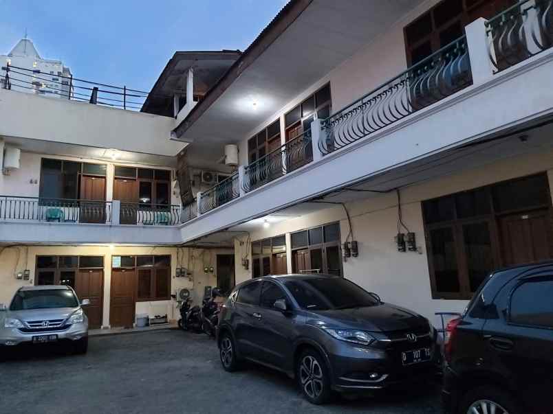 dijual kost rumah kost di jl karet