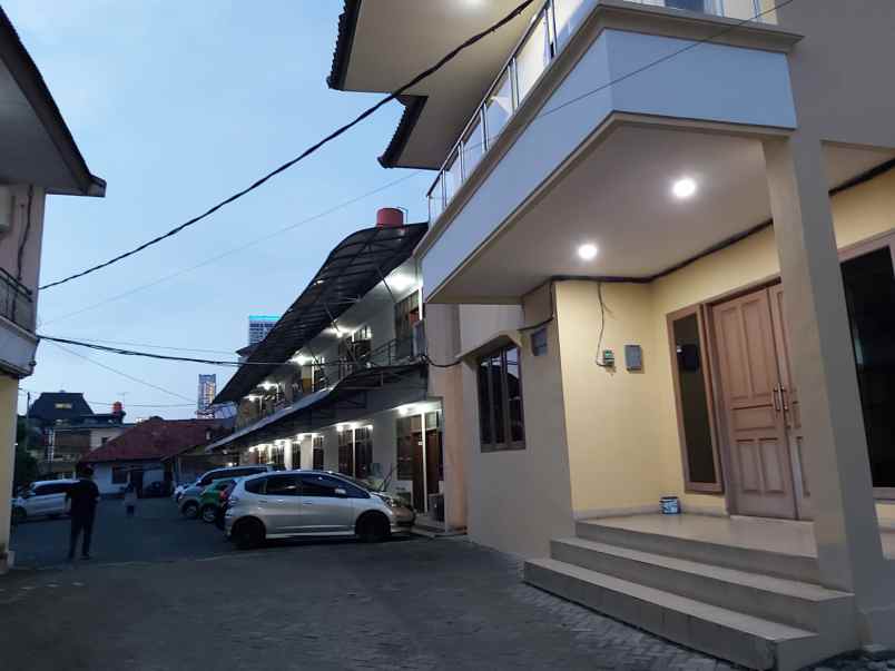 dijual kost rumah kost di jl karet