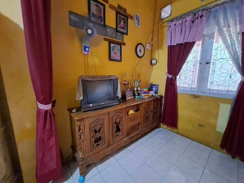 dijual murah rumah 2 lantai dekat stasiun bekasi kota