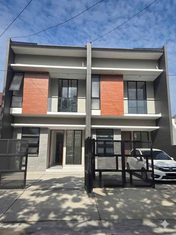 dijual new house baruk utara surabaya timur