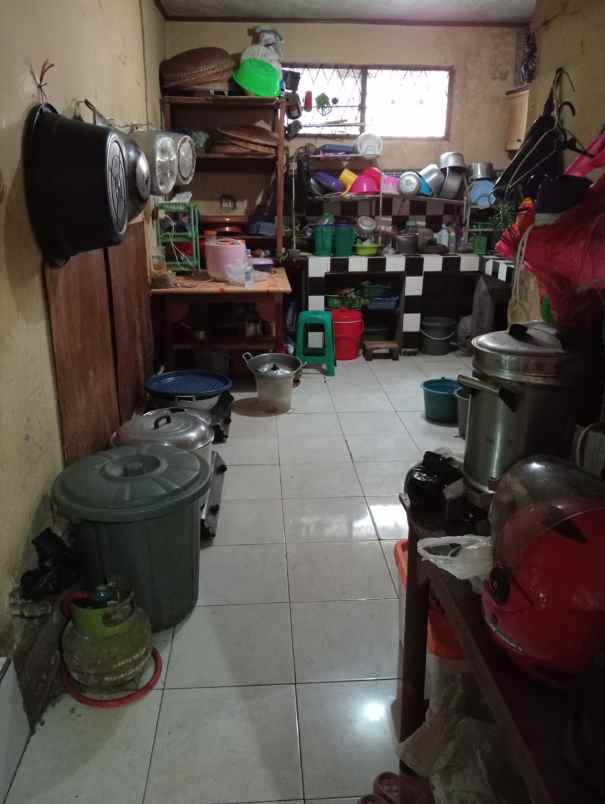 dijual ruang usaha 5 kios