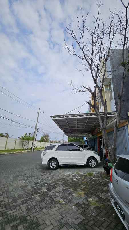 dijual ruko 2 lantai di waru