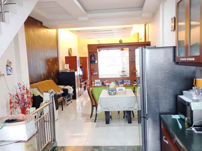 dijual ruko 4 5 tingkat komplek multatuli blok cc