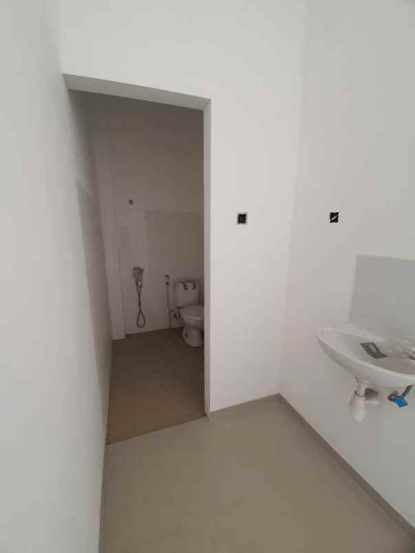 dijual ruko gudang kantor kalijudan