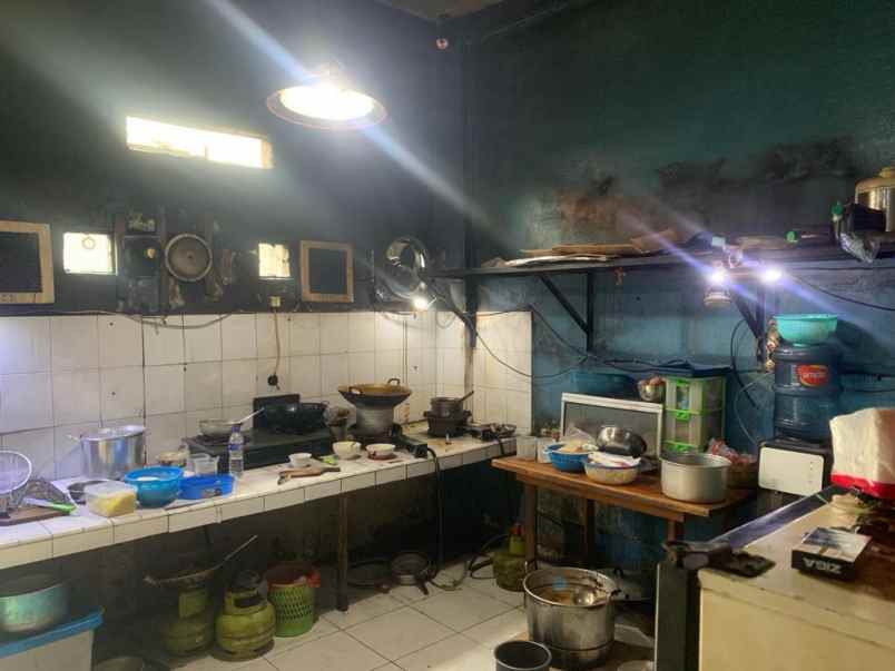 dijual ruko gudang kantor letjend soeprapto johar