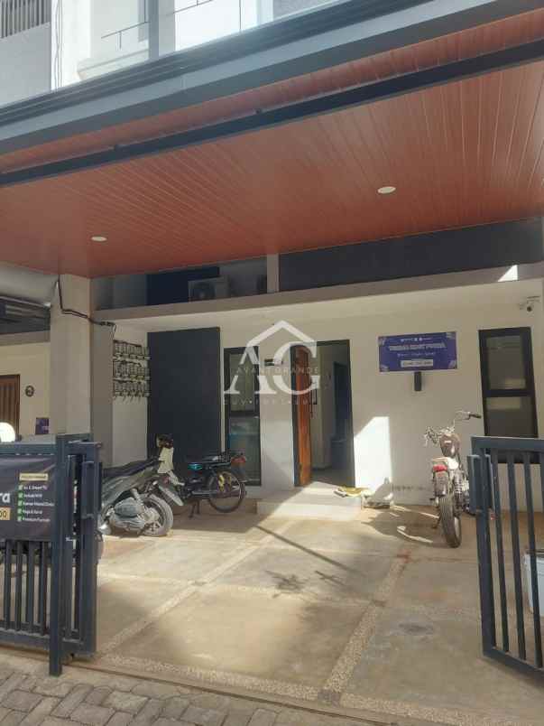 dijual rukost 14 kt full penghuni di merjosari malang