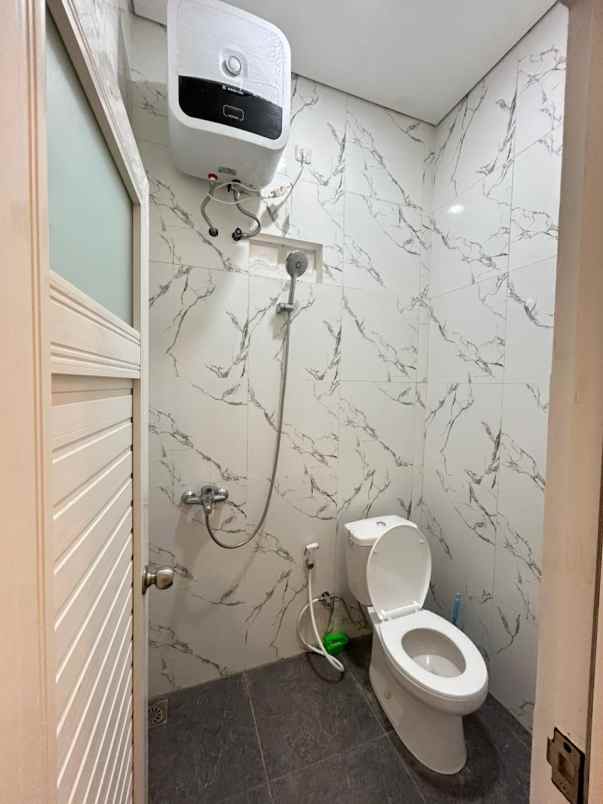 dijual rumah 2 lantai di berbah kalitirto sleman