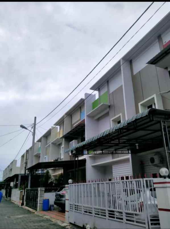 dijual rumah 2 lantai dp 15jt all in sampai akad