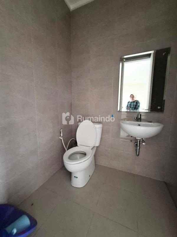 dijual rumah 2 lantai lt lb 104 120