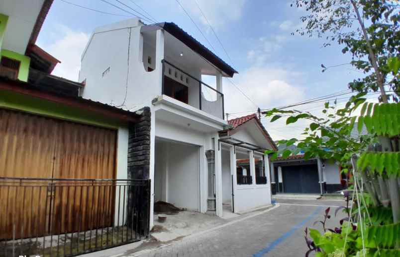 dijual rumah 500 meter ke pamella 7