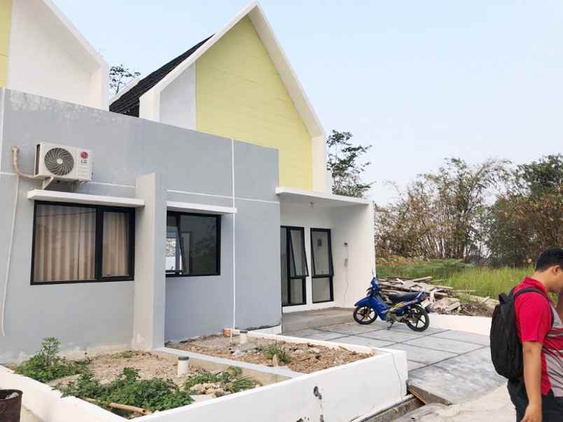 dijual rumah adeela residence jl aria