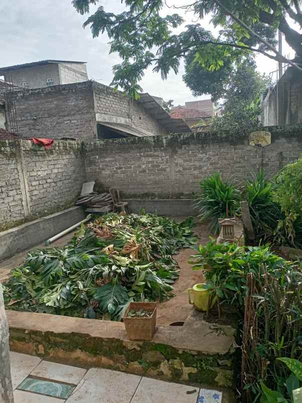 dijual rumah alamat kp gantungan desa