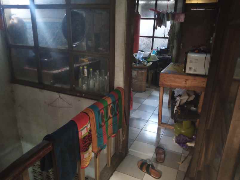 dijual rumah arsitek kokoh terjamin