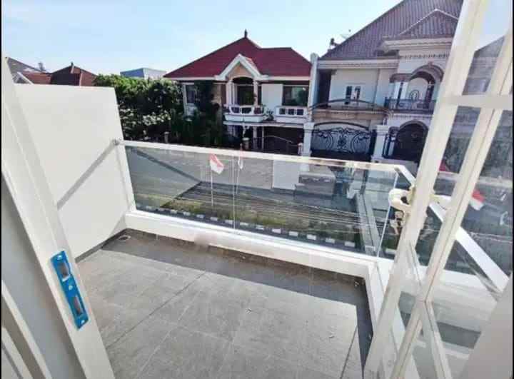 dijual rumah babatan pratama wiyung