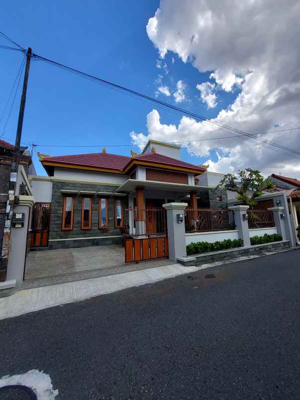 dijual rumah baciro baru kota yogyakarta