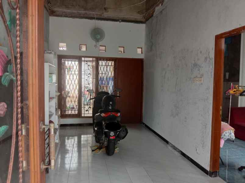 dijual rumah banyumanik