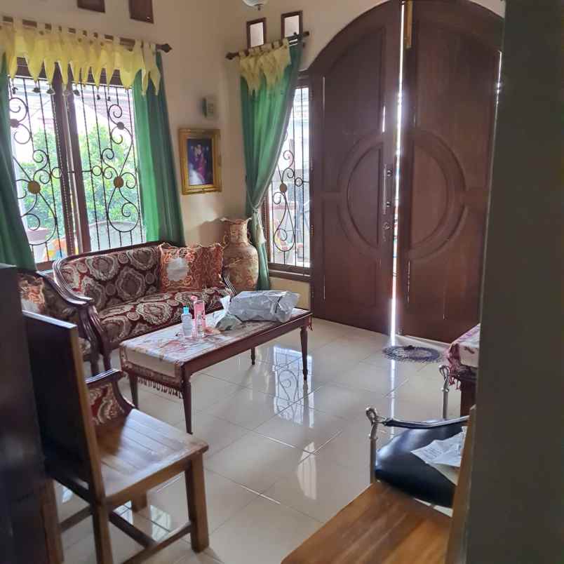 dijual rumah banyumanik