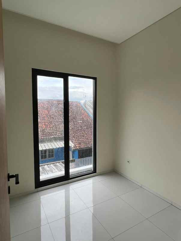 dijual rumah baru minimalis di golf dalam arcamanik