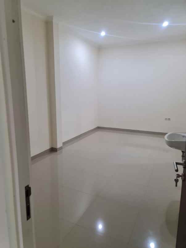 dijual rumah batu panorama regency