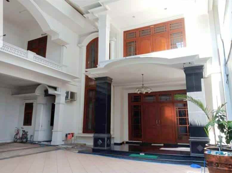 dijual rumah biliton