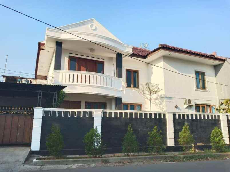 dijual rumah billymoon pondok kelapa